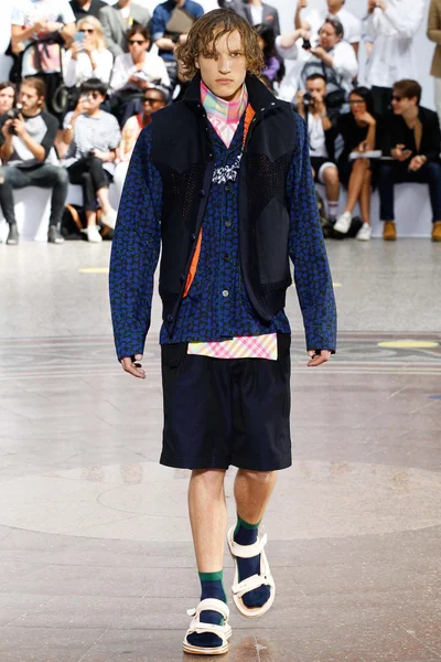 Look 12